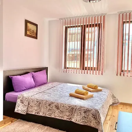 Apartment Bright For 4 In Burgas City