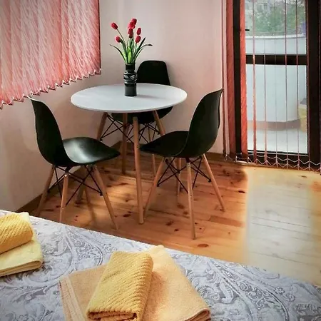 Apartment Bright For 4 In Burgas City
